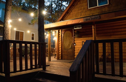 Sugarloaf Cabin | The Upper Branch: Jacuzzi, Fire Pit and Bar!