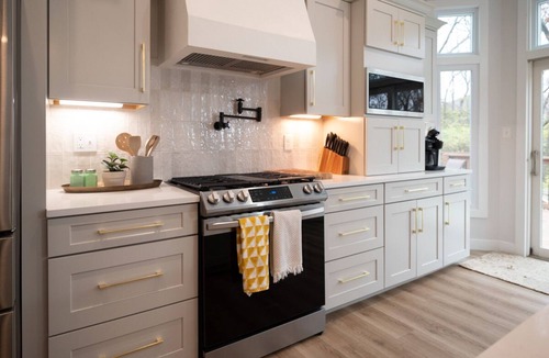 Topeka House | The Uptown Oasis. Kansas comfort.