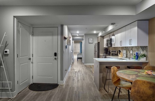 North Philadelphia West Apartment | The Urban Edge/2BDRM/PA