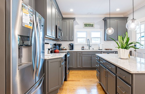 Knoxville House | *The Urban Island* South Knox Home w/Huge Yard