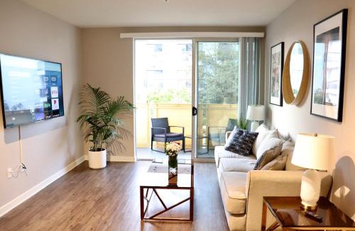 Wilshire Montana Apartment | the