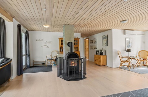 Egense House | The vacation home in Egense is located directly on the Limfjord.