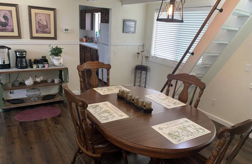 Sulphur House | The vacation home that has everything. Fishing, playing, hiking