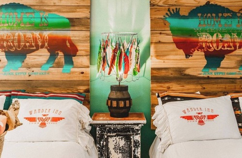 Round Top Bed & Breakfast | The Vagabond Room - Wander Inn
