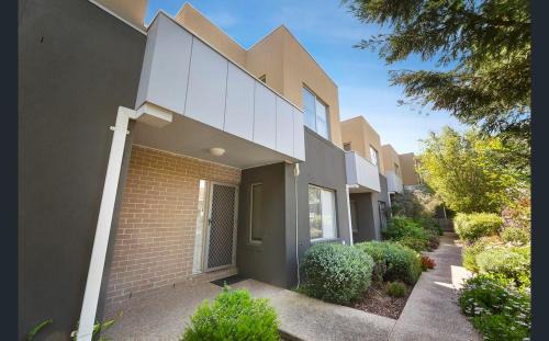 Pascoe Vale Apartment | The Vale
