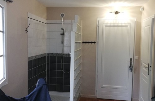 Saint-Etienne-l'Allier Bed & Breakfast | The valley 🌾