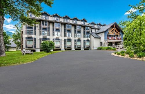 Waterville Valley Hotel | The Valley Inn, an Ascend Collection Hotel