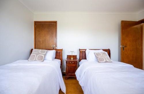 Broadmeadows House | The Valley View Guest House