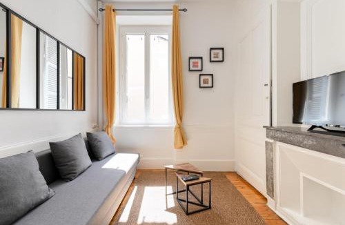 Gorge de Loup Apartment | The Valmy Retreat Peaceful & Private Terrace
