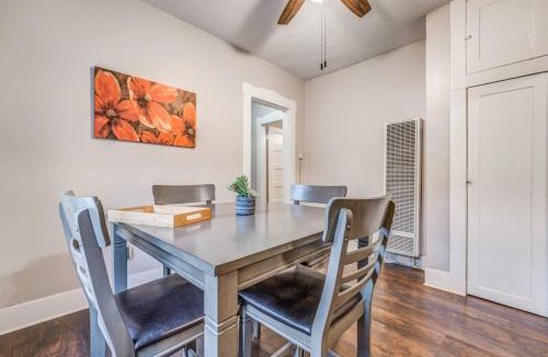 New Pathways Apartment | The Vance Corner Suite - Bright and Relaxing