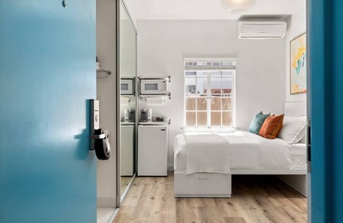 Downtown Long Beach Hotel | The Varden · A Self-Service Micro Hotel
