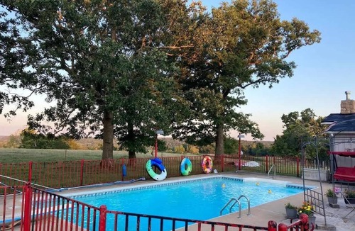 Siloam Springs Apartment | The Varnadoe Villa Su