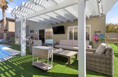 Enterprise House | The Vegas Villa