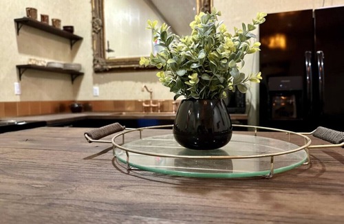 Okemah Apartment | The Velvet - A Woody Guthrie Inspired Inn