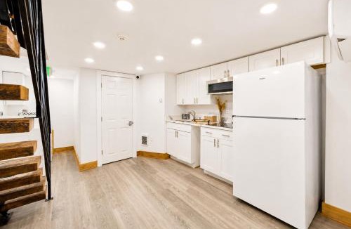 Chester House | The Velvet ADA Suite Near Philly Events GSS B3