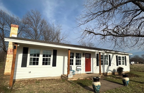 Albany House | The Velvet Antler- Rustic Lodge in Albany Texas
