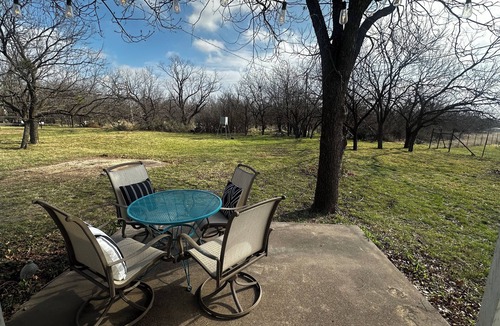 Albany House | The Velvet Antler- Rustic Lodge in Albany Texas