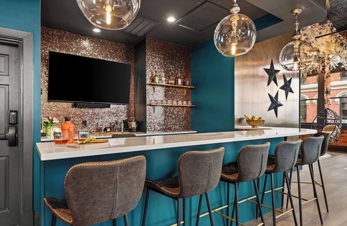 Downtown Nashville Condo | The Velvet Songbird | Downtown Luxe | Sleeps 24