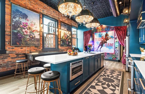 Downtown Nashville Condo | The Velvet Songbird | Downtown Luxe | Sleeps 24