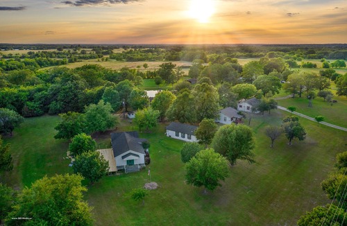 Grand Saline House | The Venue at Three Points - The Bunk House