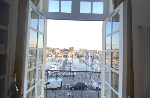 Dieppe Apartment | The Vicomté panorama