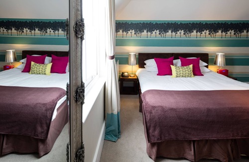 Mortlake Hotel | The Victoria