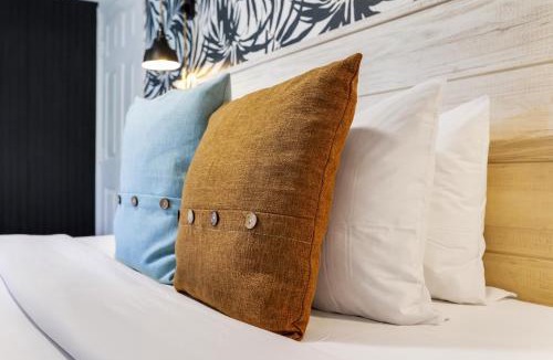Victoria Park Apartment | The Victoria Hotel
