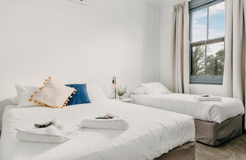 Bathurst Hotel | The Victoria Hotel Bathurst