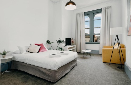 Bathurst Hotel | The Victoria Hotel Bathurst