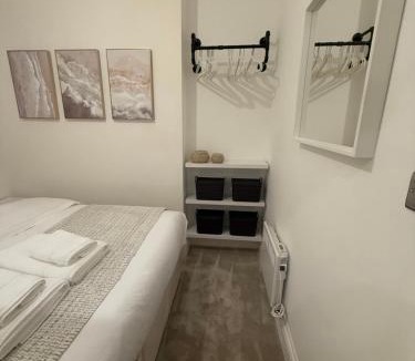 Surbiton Hill Apartment | The Victorian Apartment