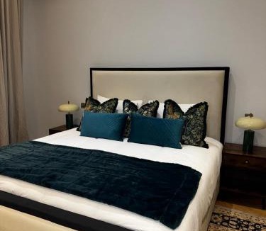 Moffat Apartment | The Victorian Residence