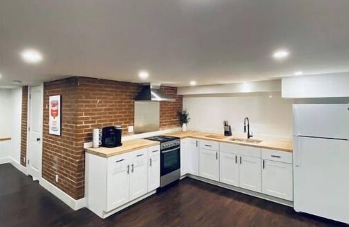 Tisbury House | The Vienyard Haven Hideaway Apt