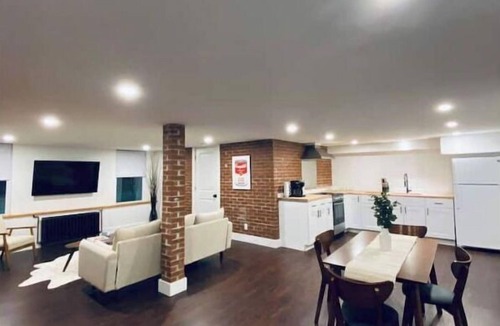 Tisbury House | The Vienyard Haven Hideaway Apt