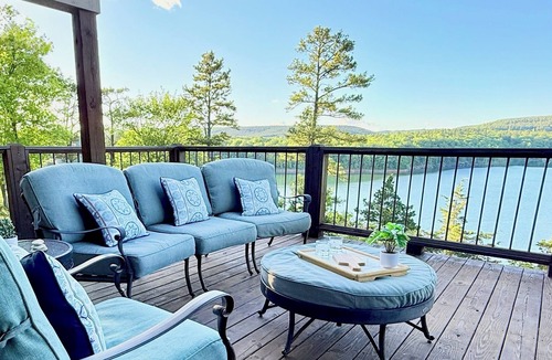 Tumbling Shoals House | The View at GFL - Panoramic Views - Lakefront - Waterfall - Beach - Hike - Relax
