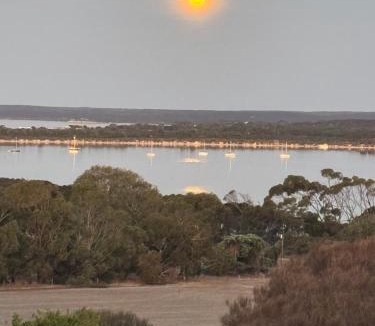 Muston House | The View at Kurrara