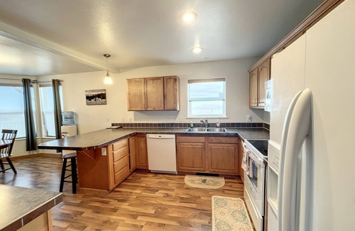 Buffalo House | The View at Lake Desmet!