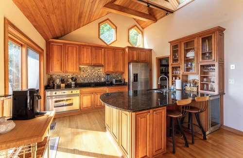 Chestnut Springs Cabin | The View at Crawfords Edge - Trails+Tastings+Peace