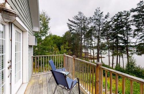 Edgecomb Apartment | The View III at Sheepscot River