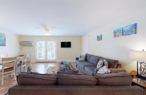 Edgecomb Apartment | The View III at Sheepscot River