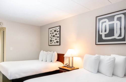 Butztown Hotel | The View Inn & Suites