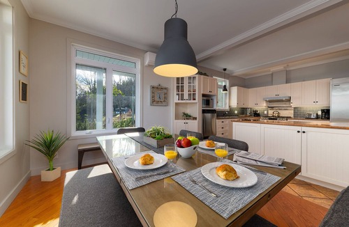 Saint Irenee House | The view is magnificent on the St-Lawrence River!