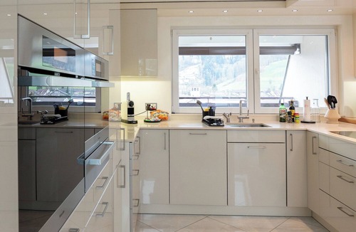 Kriens Apartment | The View- Lucerne-Pilatusblick-Lake Lucerne-Mountain View