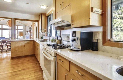 Cannon Beach House | The Viewpoint - Ocean Views!