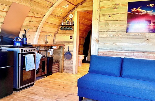 Bontnewydd Cabin | The Viking Lodge with Sauna