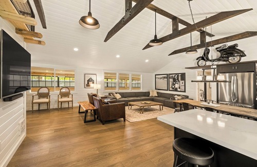 Monroe House | The Villa at Richardson Creek