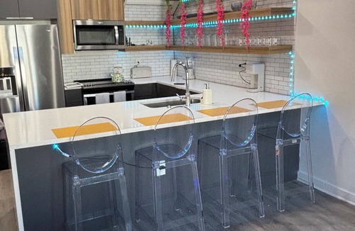 Atlantic Station Area House | The Villa @Atlantic Station + Views+ Shopping