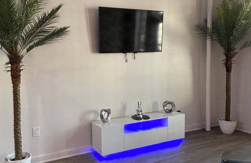 Atlantic Station Area House | The Villa @Atlantic Station + Views+ Shopping