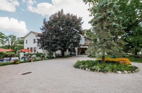 Westerly Bed & Breakfast | The Villa Bed and Breakfast