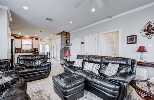 Pointblank House | The Villa Cove