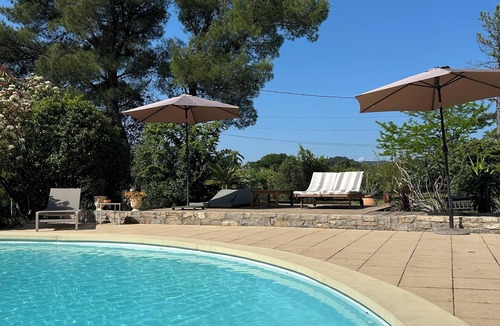 Bagard Villa | The Villa des OLiviers and its superb swimming pool